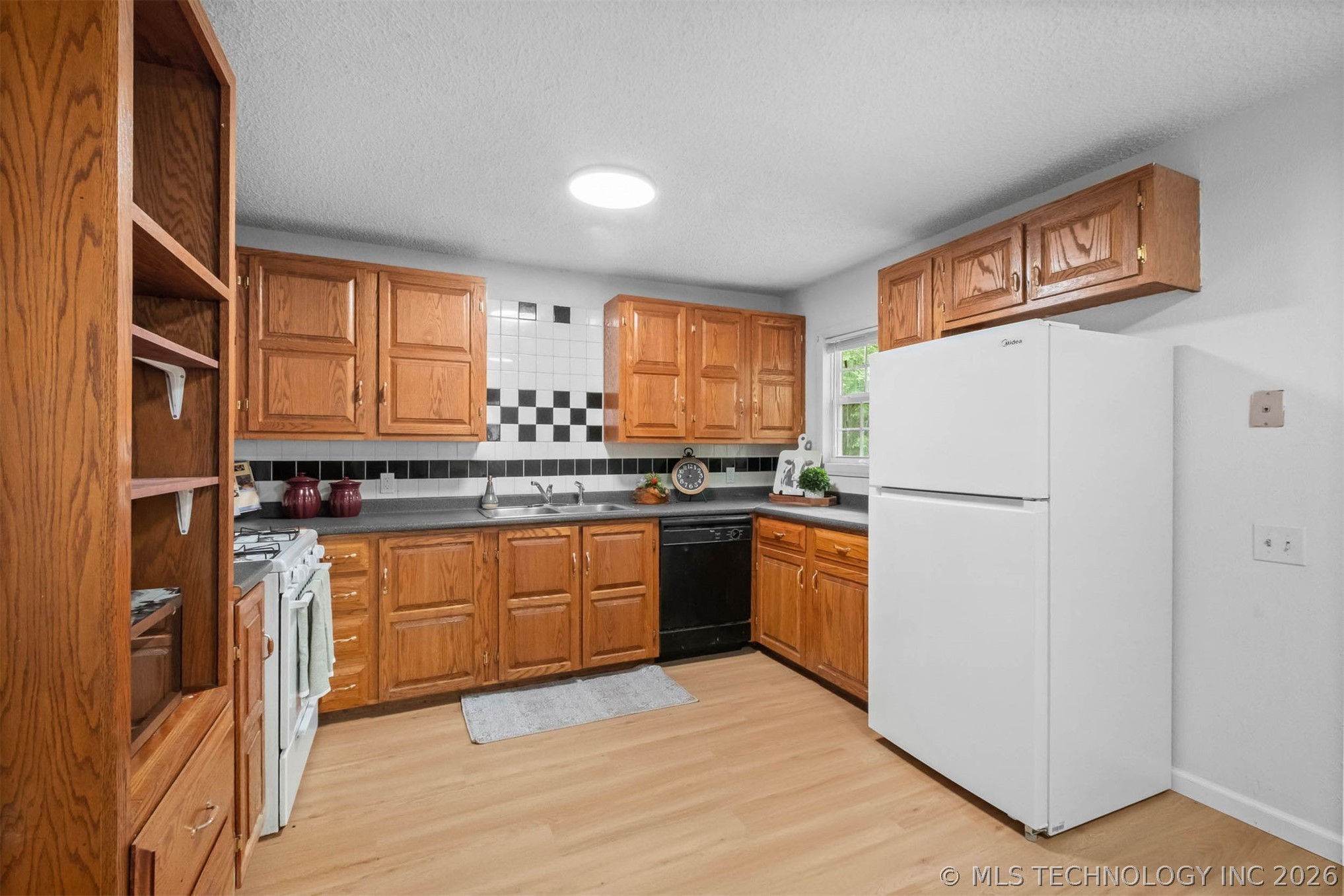 317 W Cedar Stilwell OK 74960