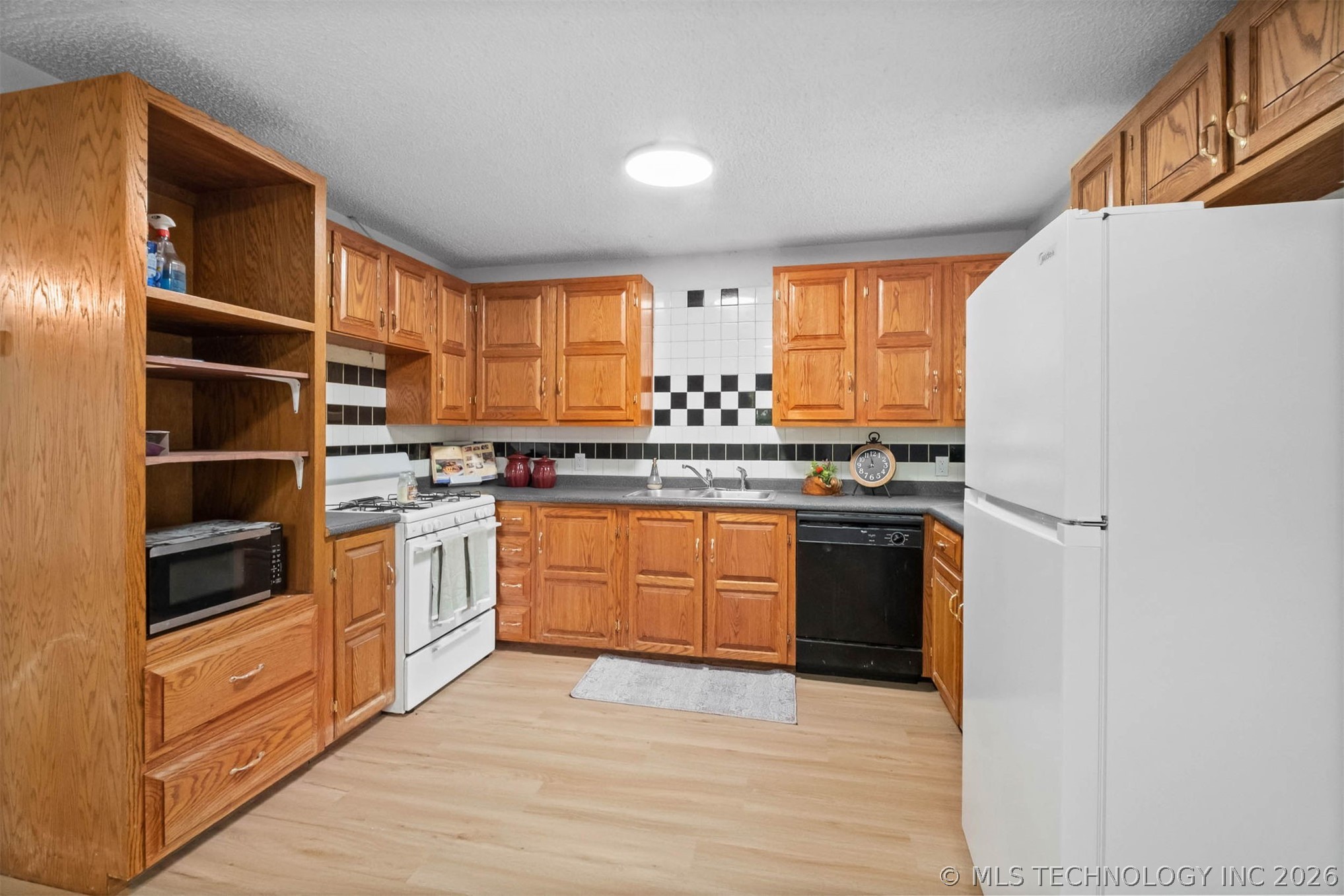 317 W Cedar Stilwell OK 74960