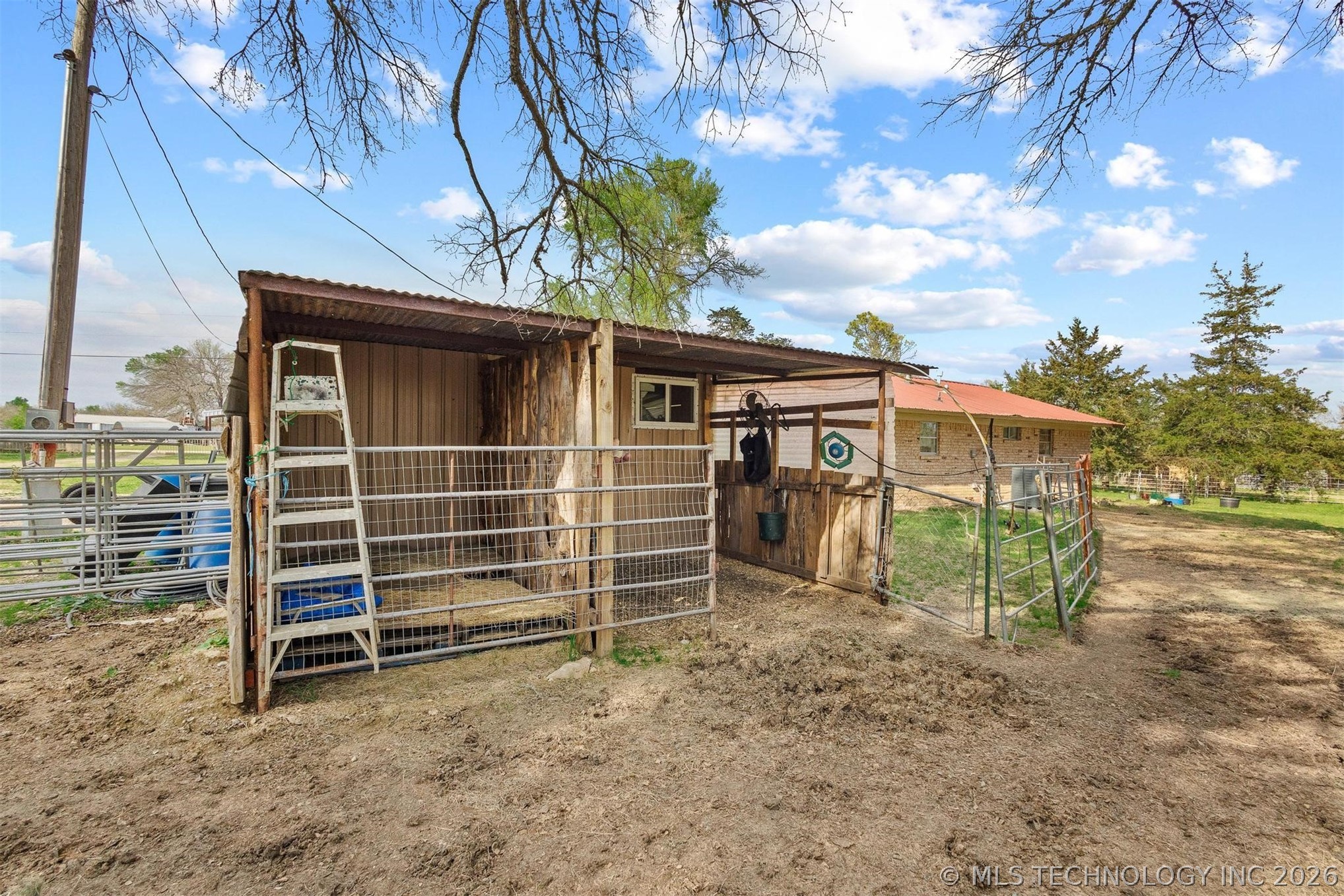 2628 E 2064 Road Hugo OK 74743