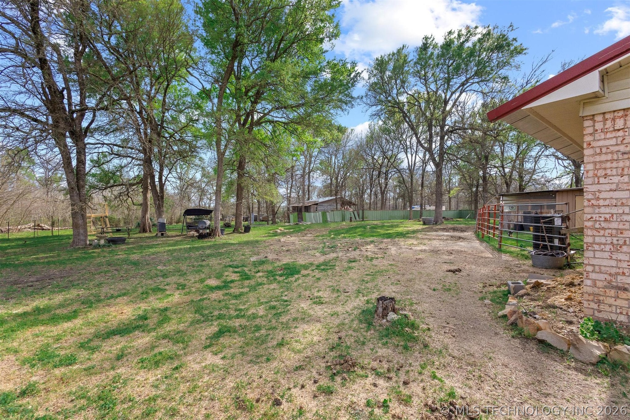 2628 E 2064 Road Hugo OK 74743