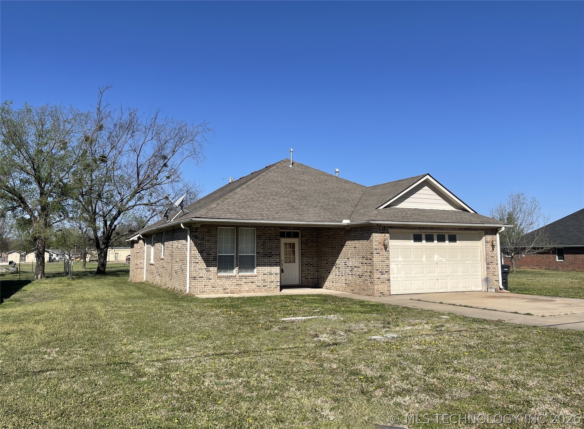 420 N Hughes Avenue Morris OK 74445