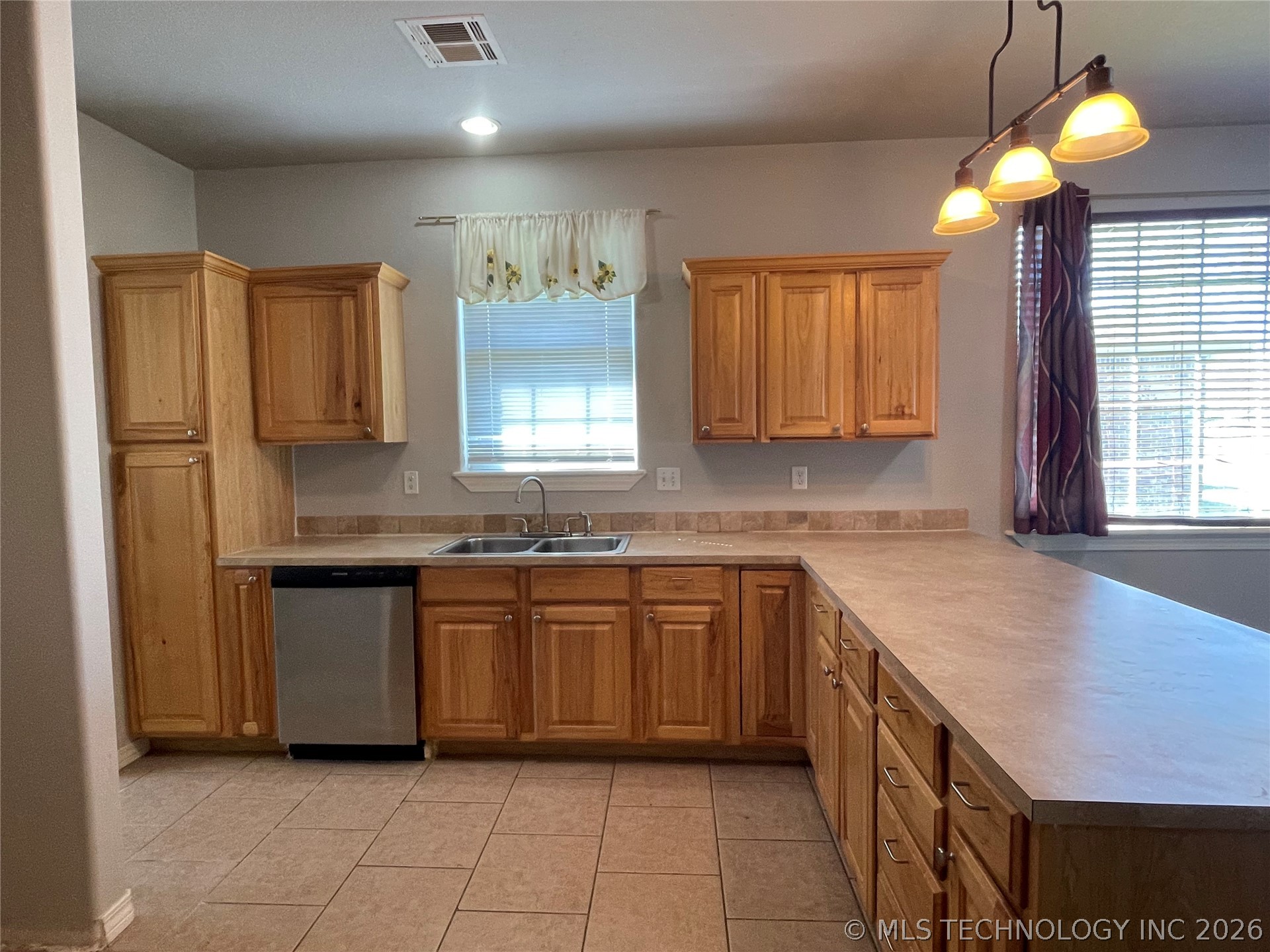 420 N Hughes Avenue Morris OK 74445