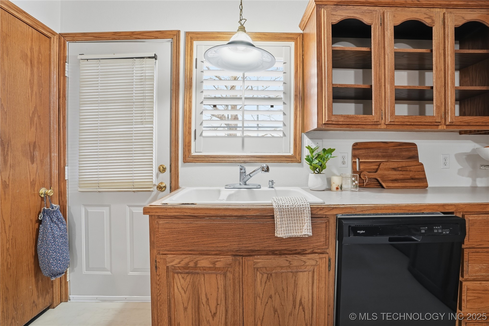1417 E Oak Street Cushing OK 74023