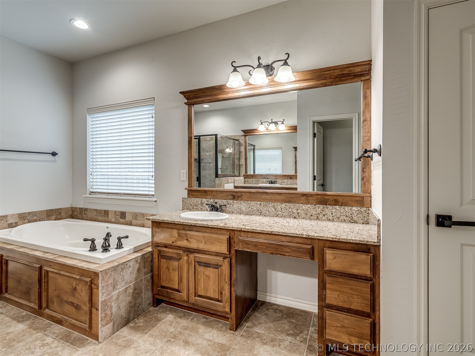6083 E 143rd Place S Bixby OK 74008