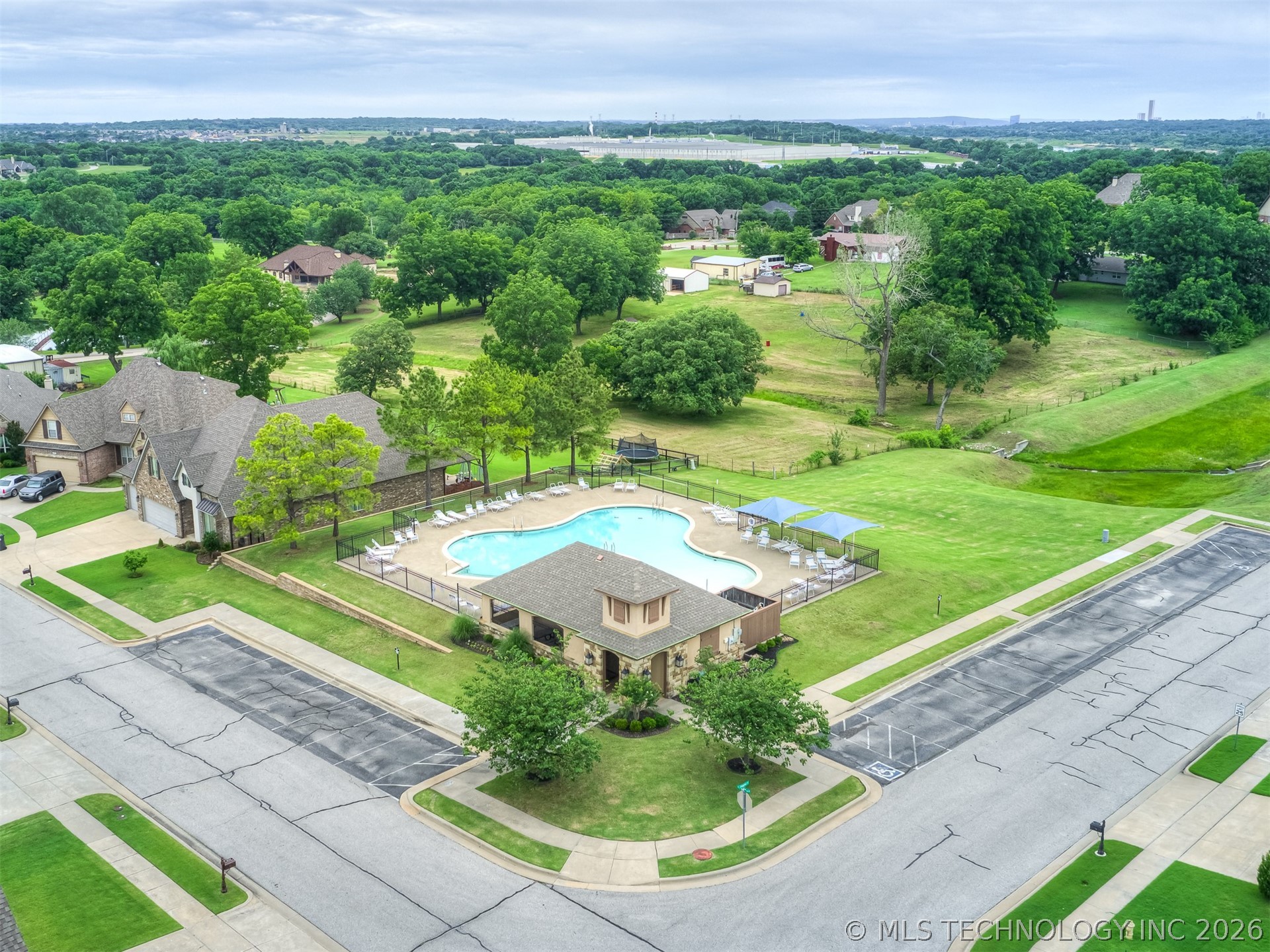 6083 E 143rd Place S Bixby OK 74008