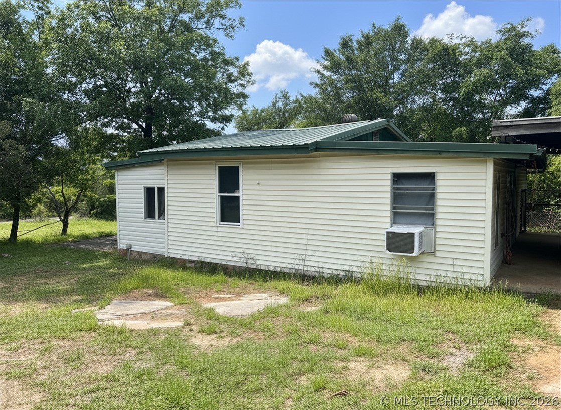 581 Dozer Bend Eufaula OK 74432
