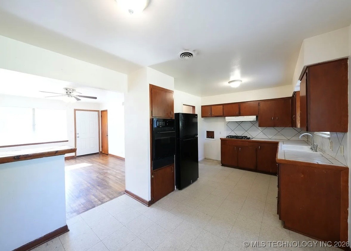5462 N Johnstown Avenue E Tulsa OK 74126