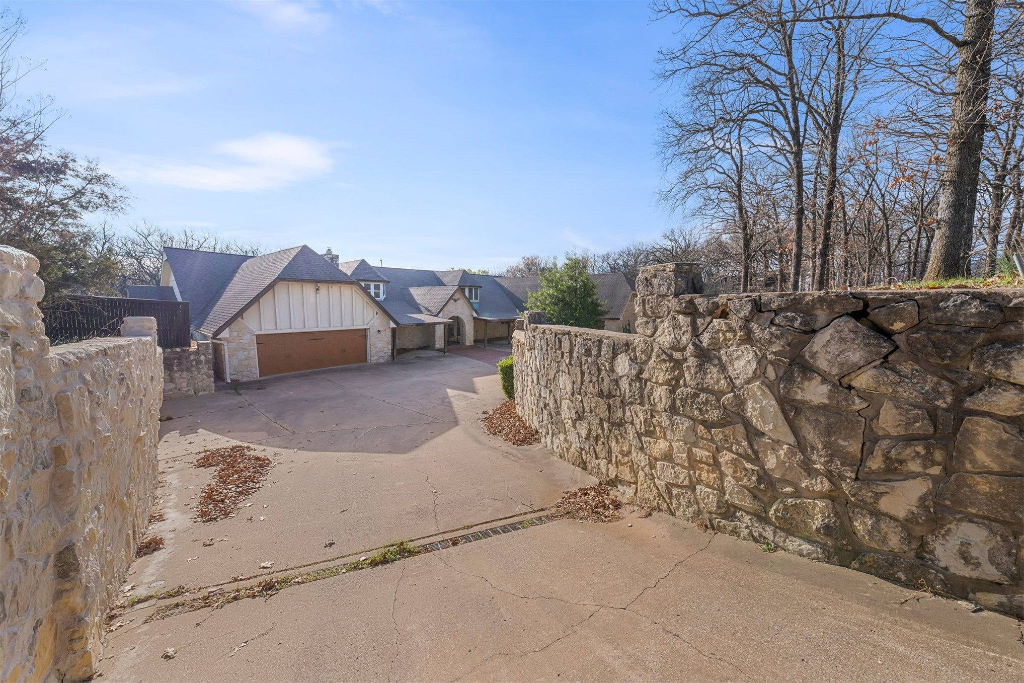 7455 S Sleepy Hollow Drive Tulsa OK 74136