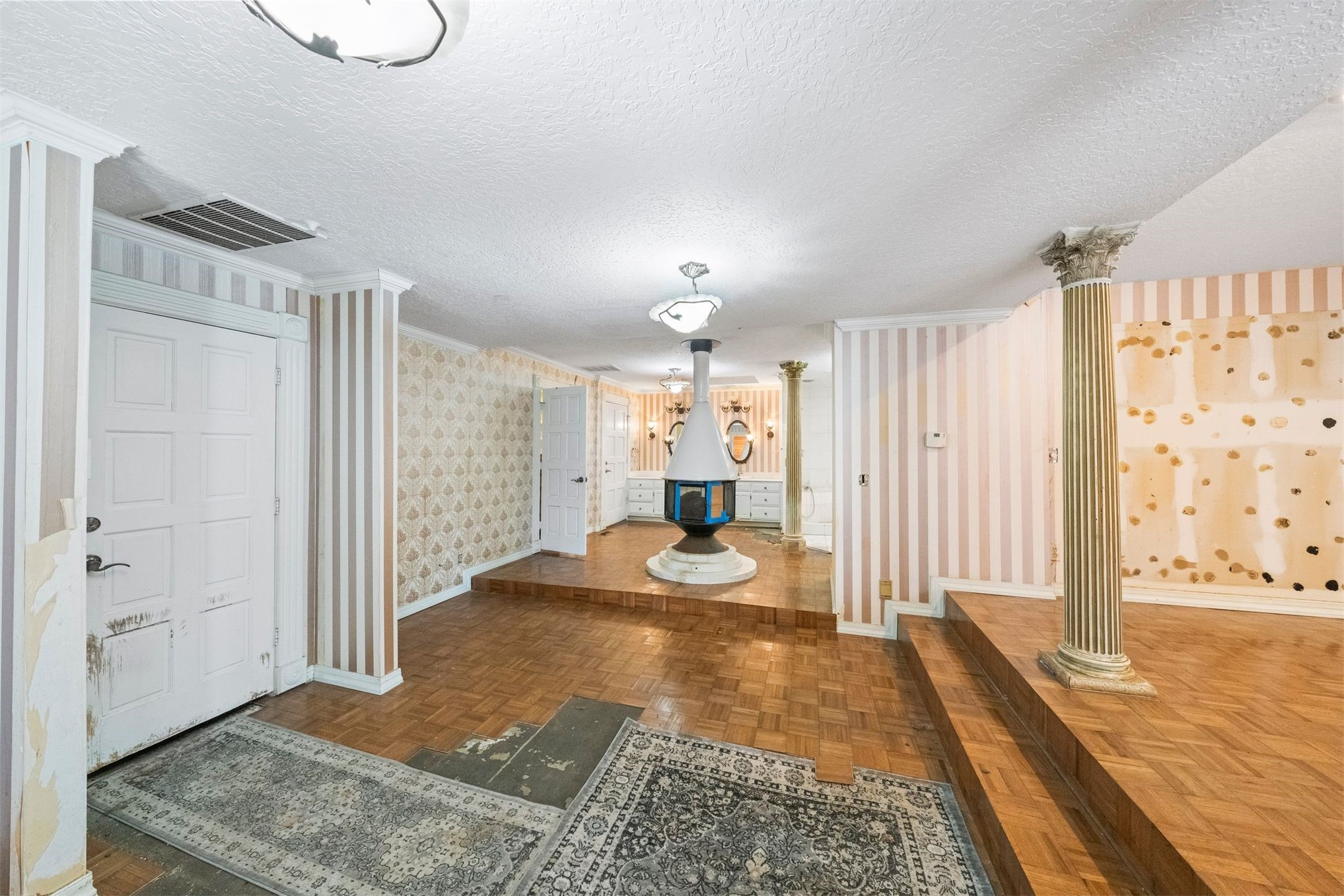 7455 S Sleepy Hollow Drive Tulsa OK 74136