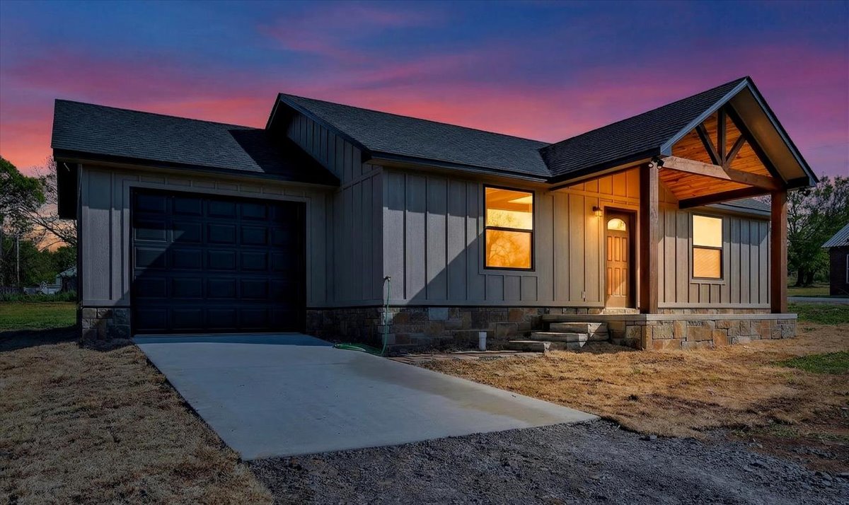301 Swanson Road Mccurtain OK 74944