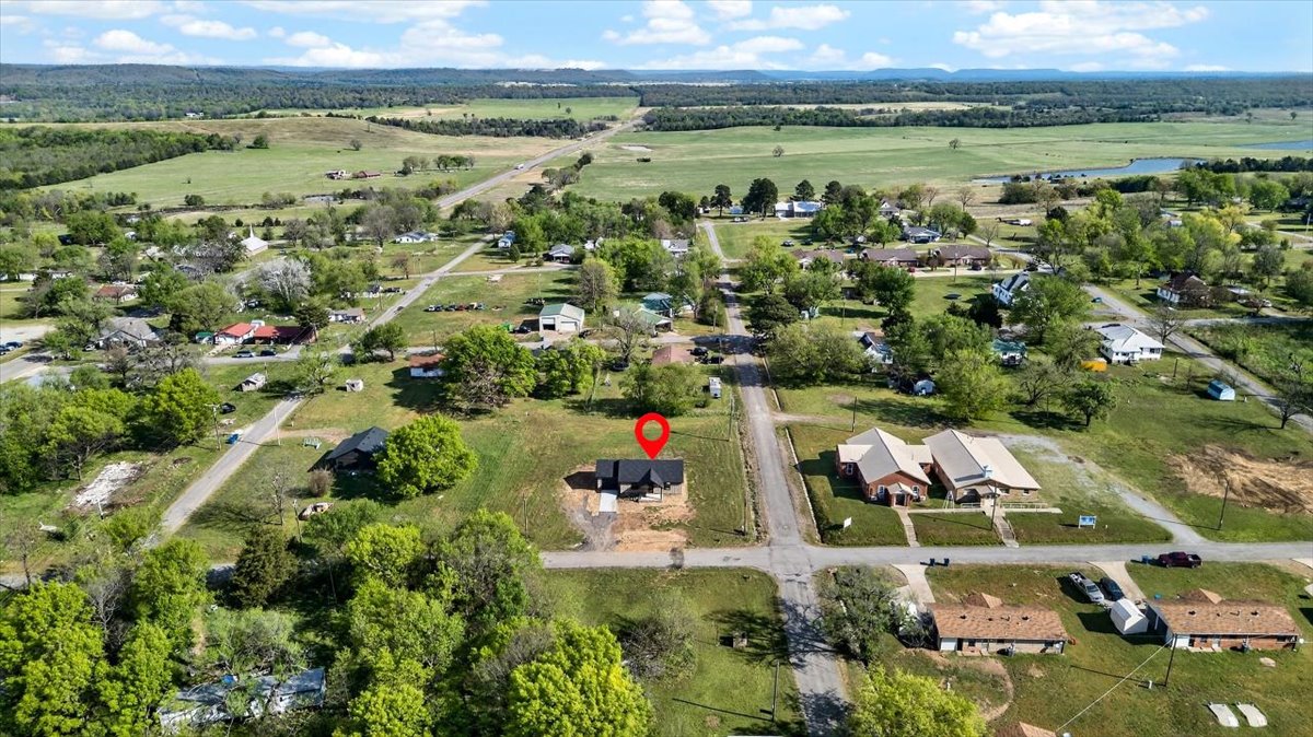 301 Swanson Road Mccurtain OK 74944