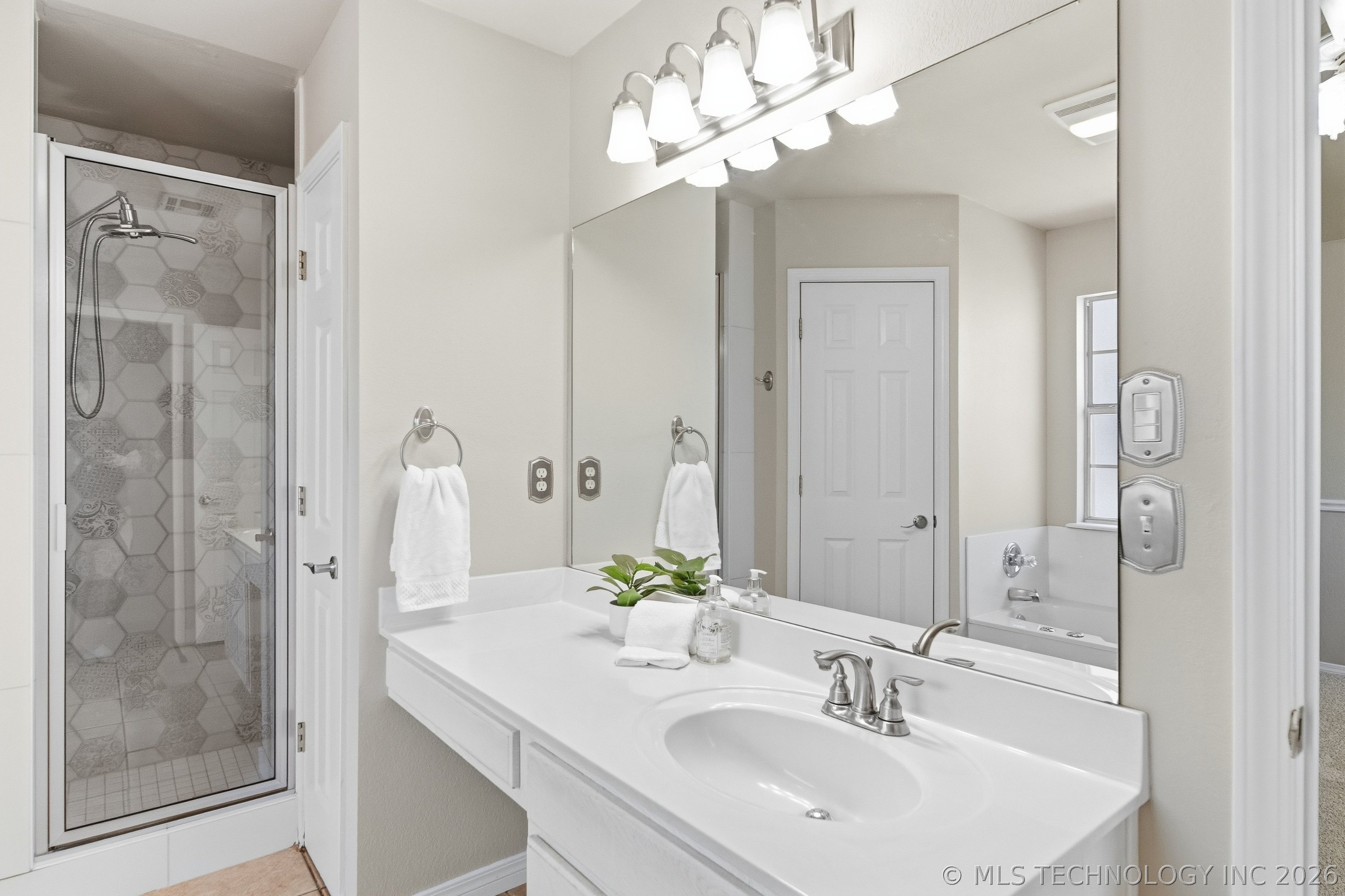 104 N Oak Place Broken Arrow OK 74012