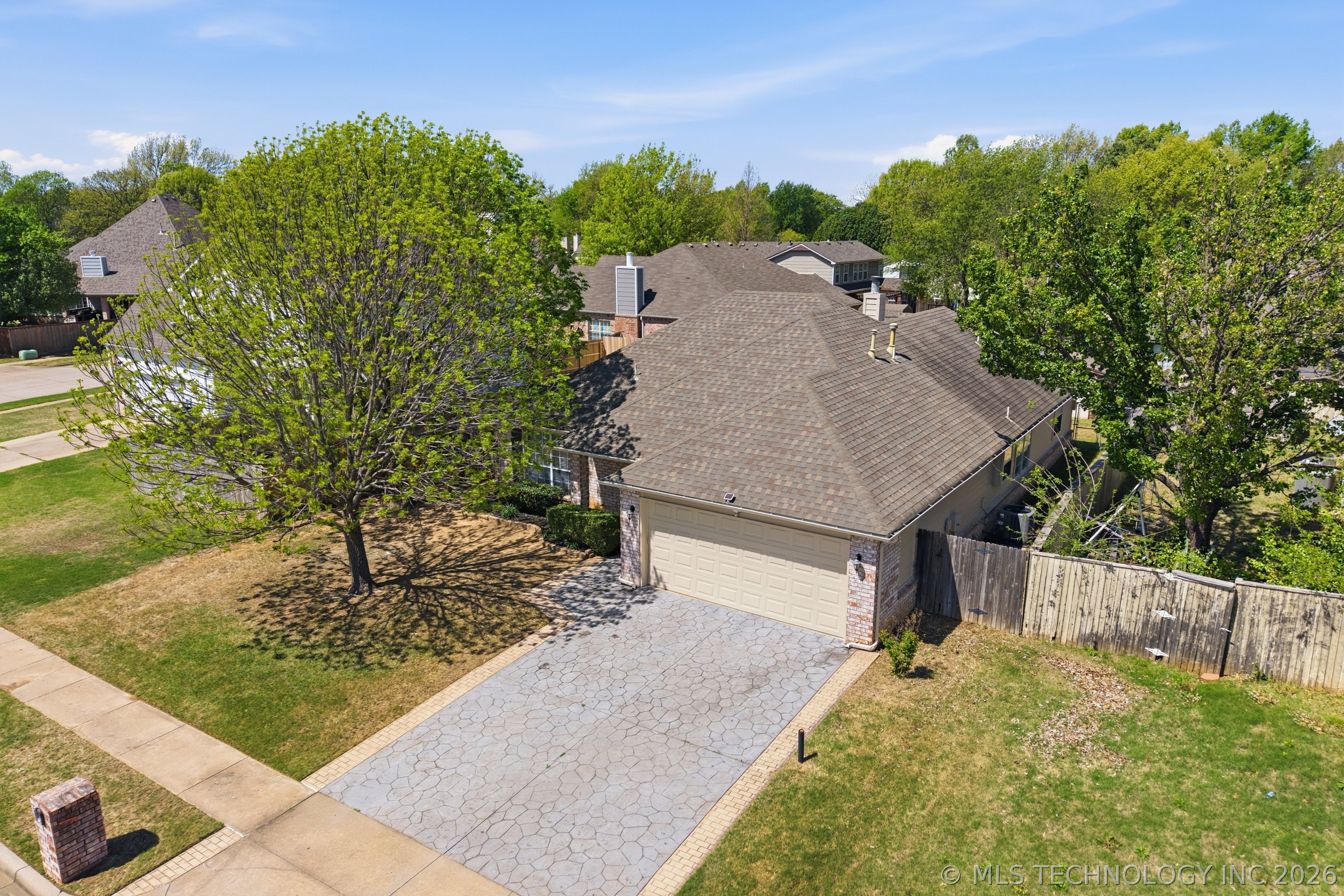 104 N Oak Place Broken Arrow OK 74012