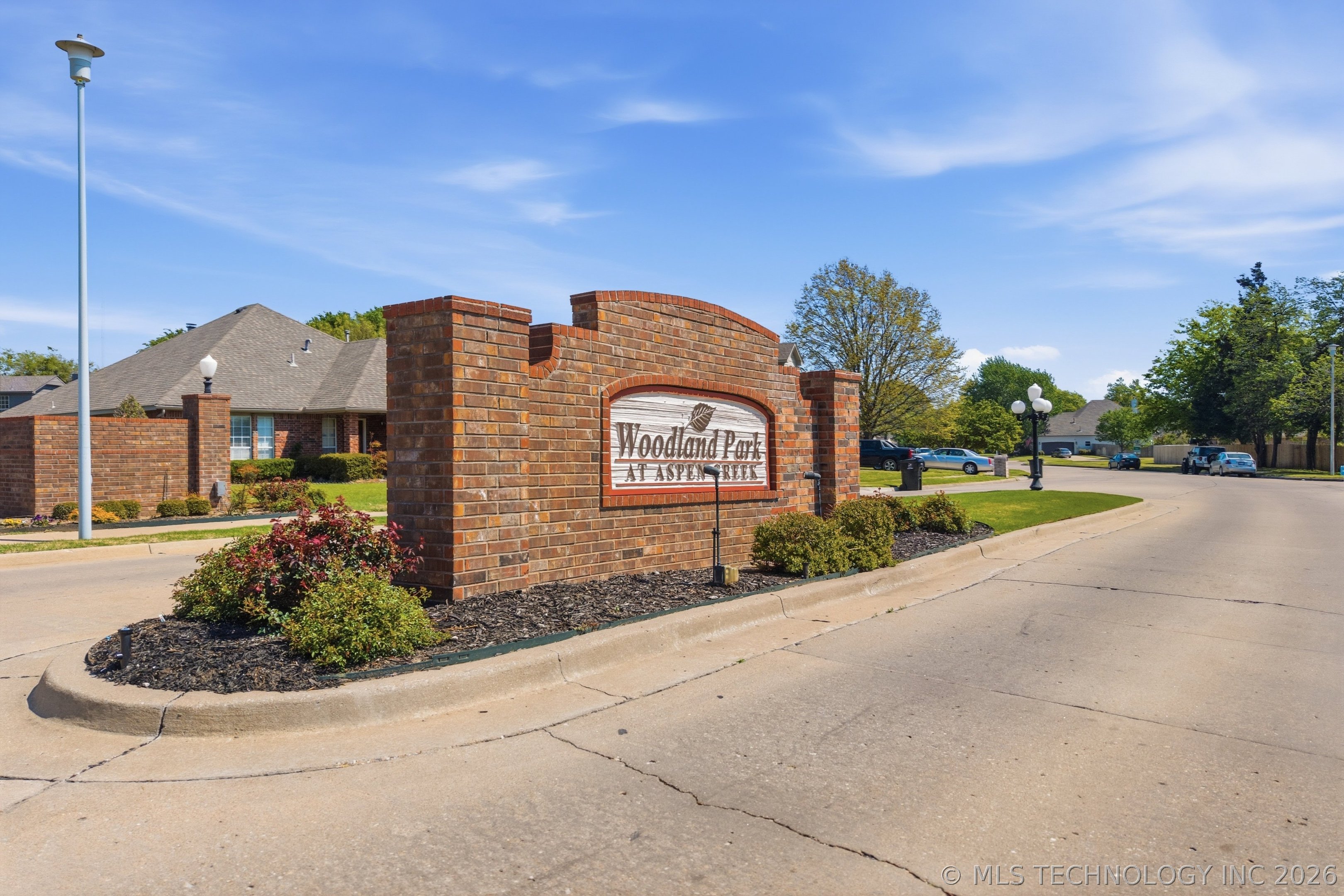 104 N Oak Place Broken Arrow OK 74012