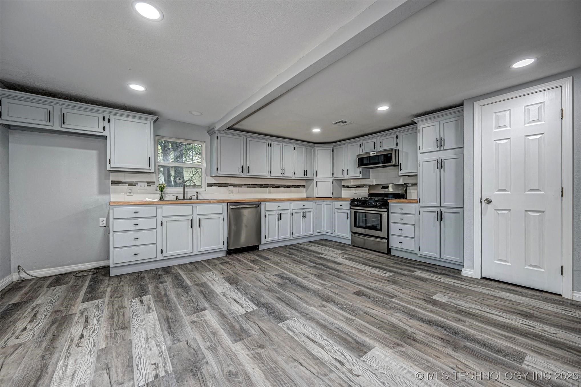 1228 D Street NW Ardmore OK 73401