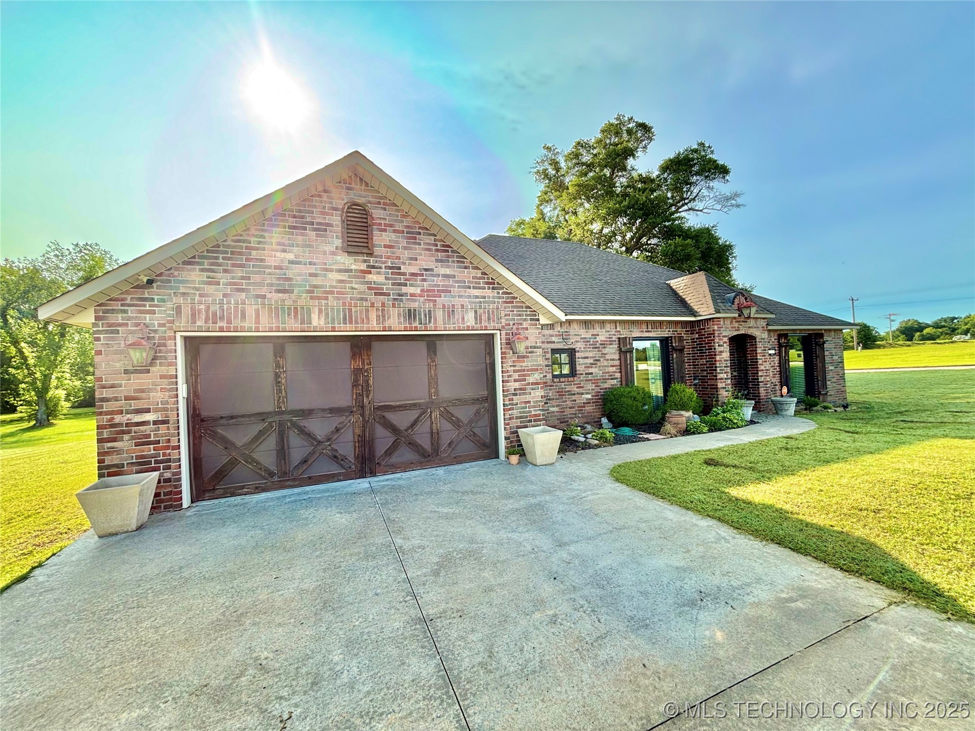 2102 N Peaceful Lane Stigler OK 74462
