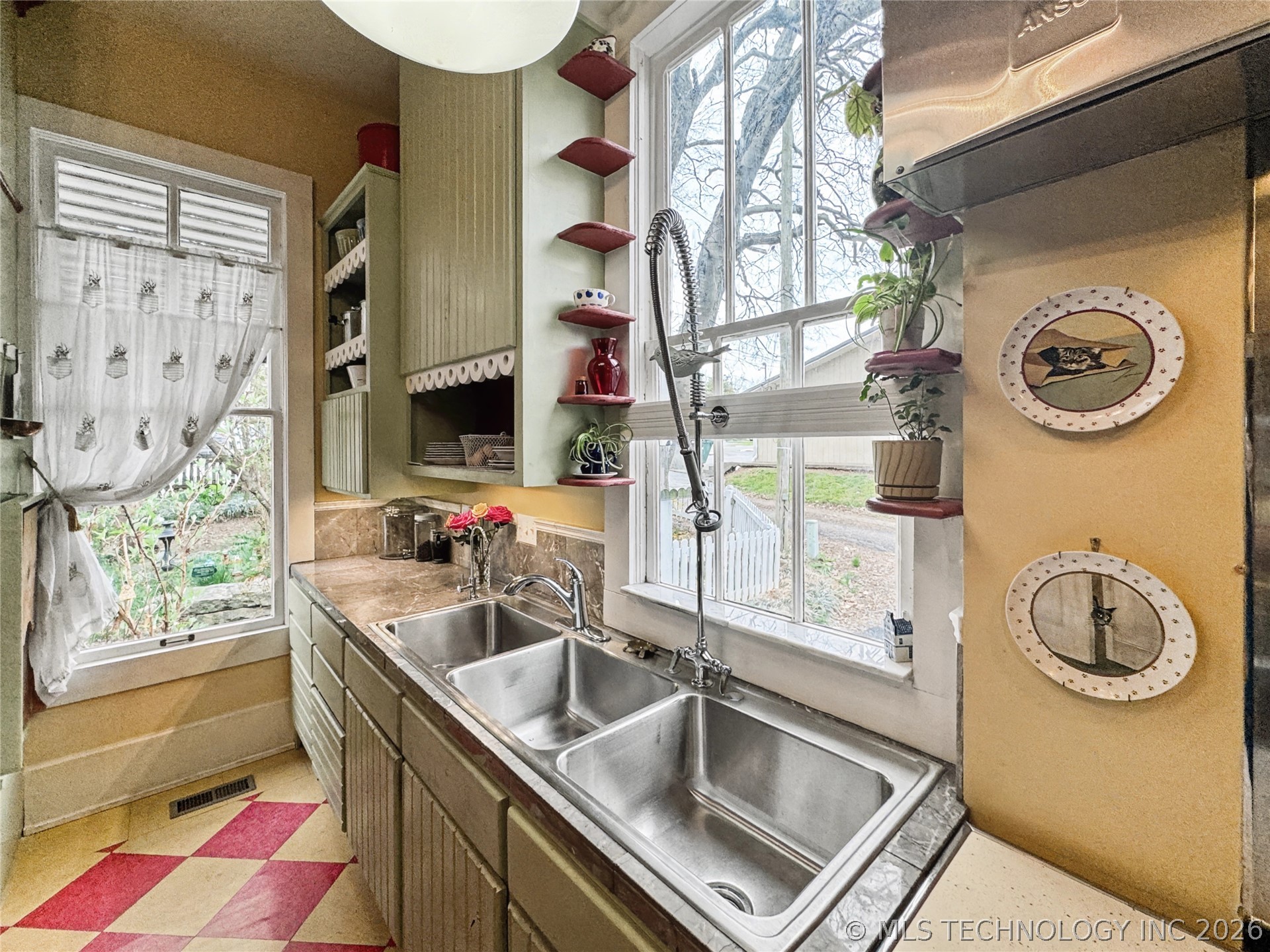 224 W Chickasaw Street Tahlequah OK 74464