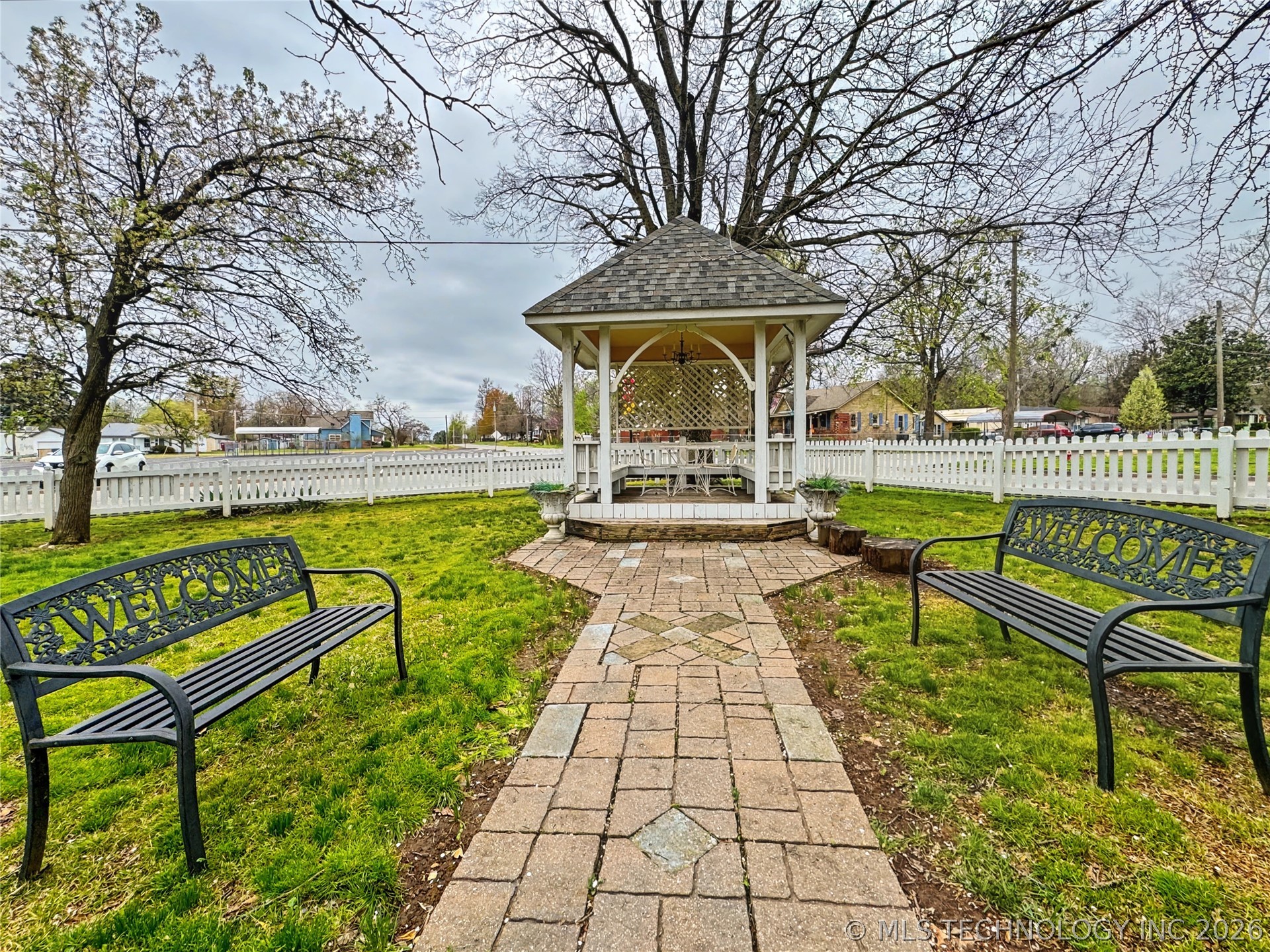 224 W Chickasaw Street Tahlequah OK 74464