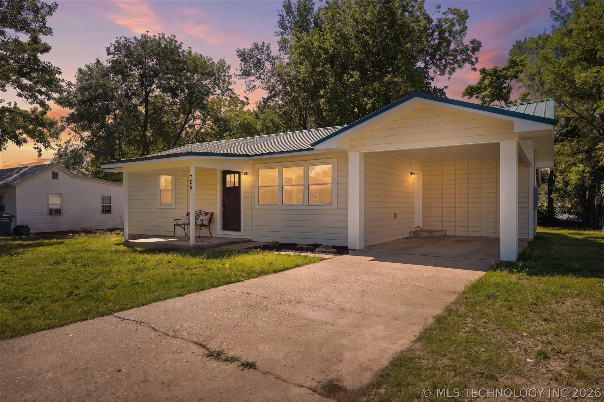 706 E Redwood Avenue N Sallisaw OK 74955