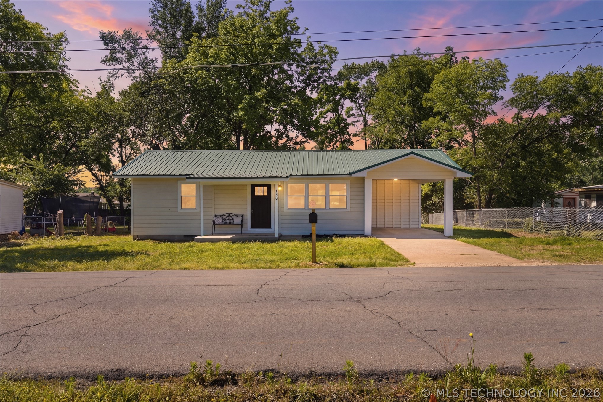 706 E Redwood Avenue N Sallisaw OK 74955