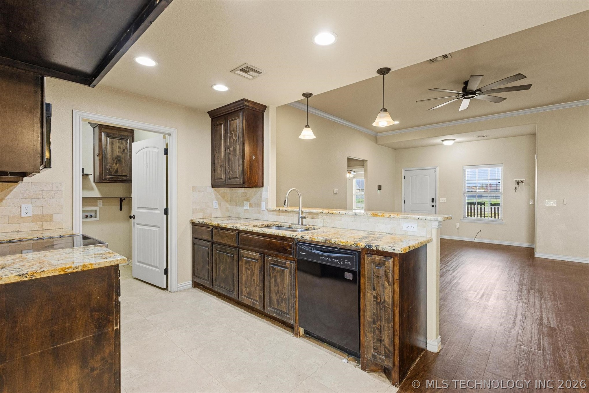 96 Dawson Drive Calera OK 74730