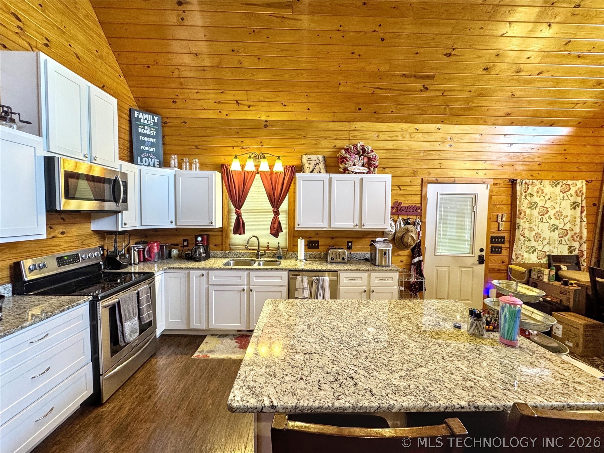 33473 Highway 82 Cookson OK 74427