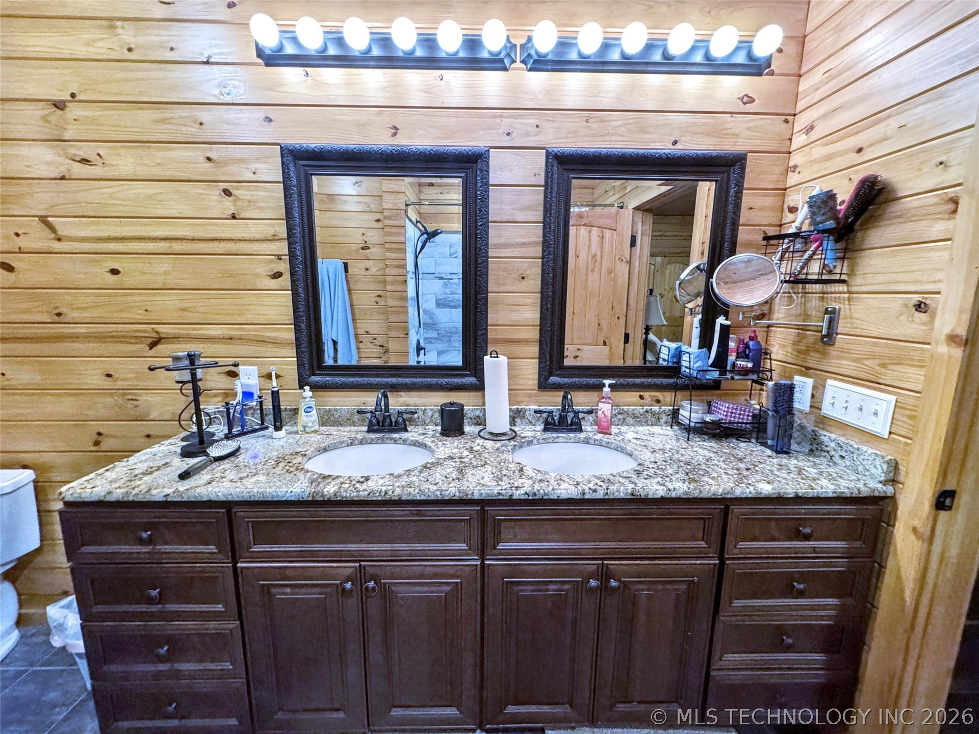 33473 Highway 82 Cookson OK 74427