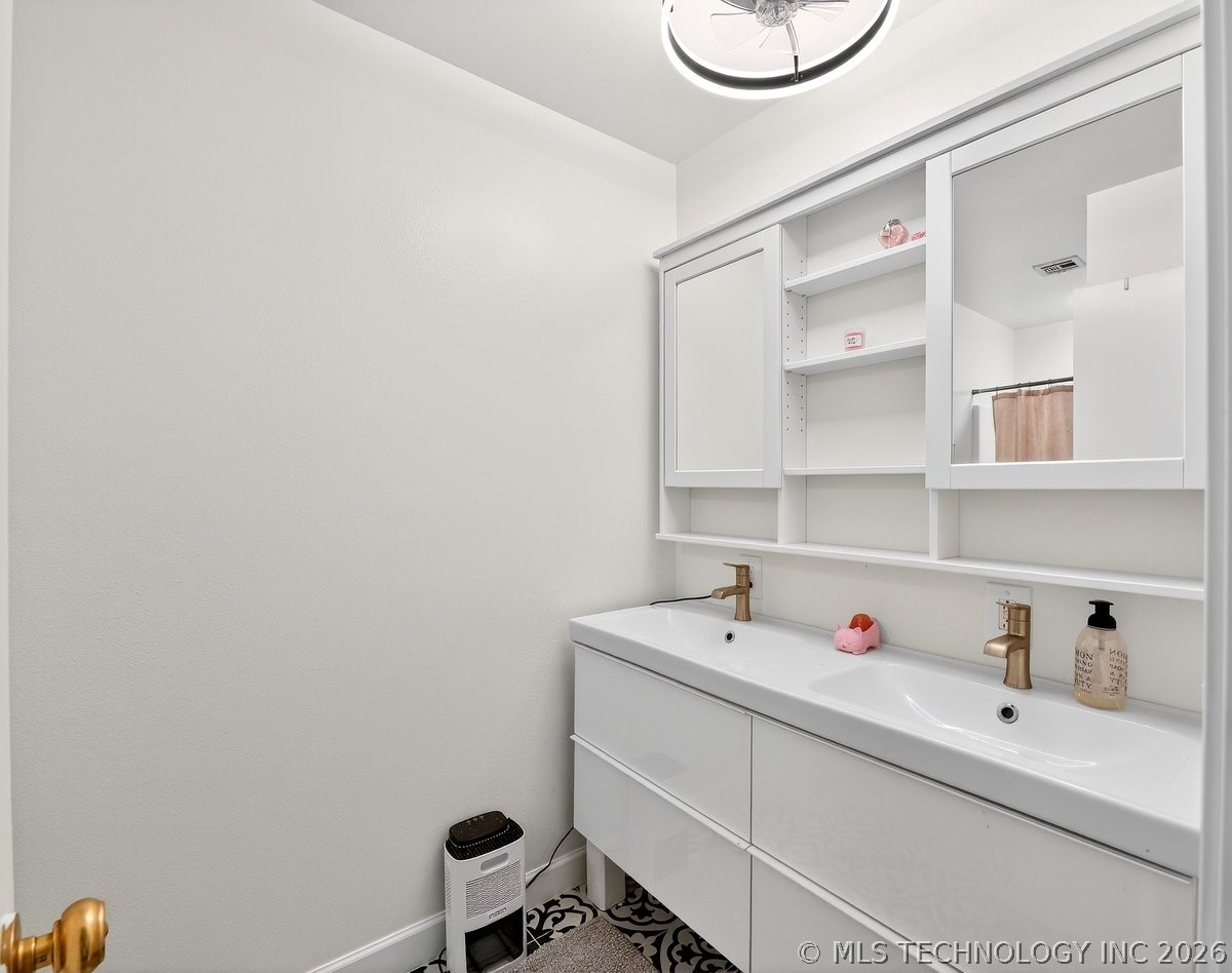 6261 S 444 Locust Grove OK 74352