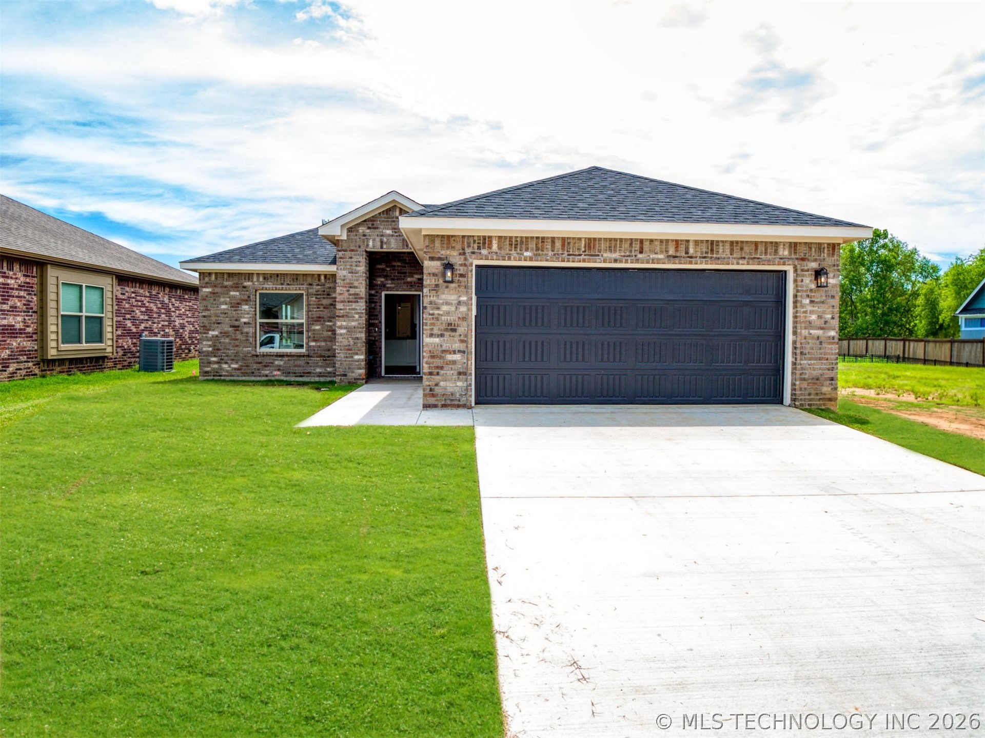 1190 Wild Indigo Circle Calera OK 74730