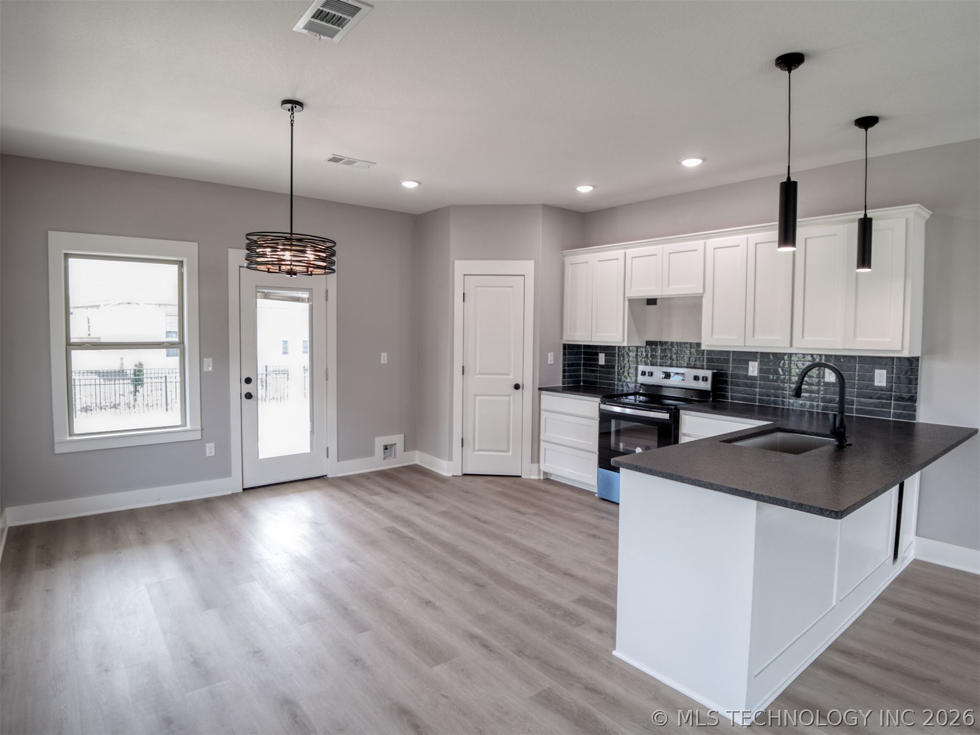 1190 Wild Indigo Circle Calera OK 74730
