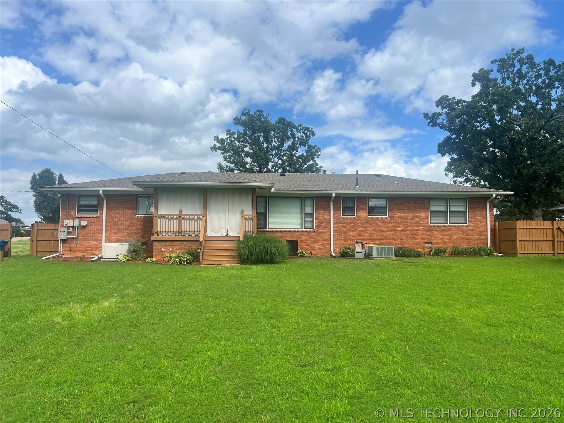 1221 Country Club Mcalester OK 74501