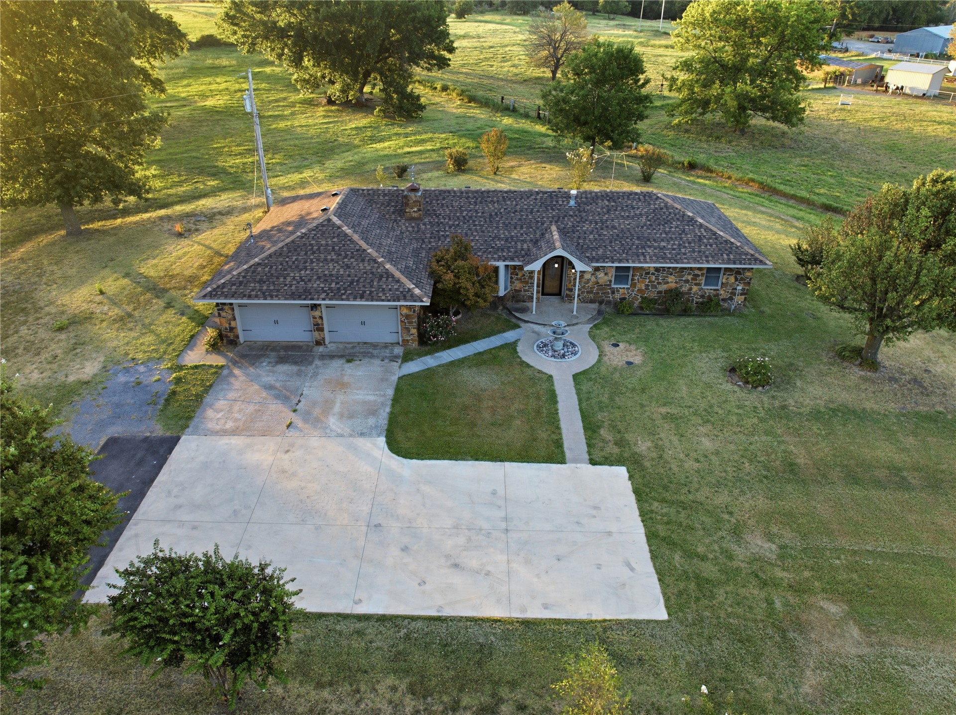 18760 Highway 52 Highway Morris OK 74445