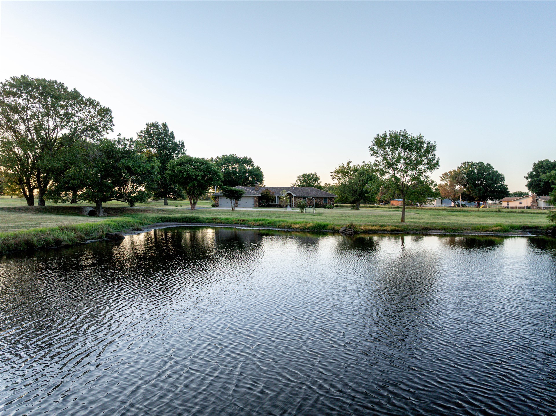 18760 Highway 52 Highway Morris OK 74445