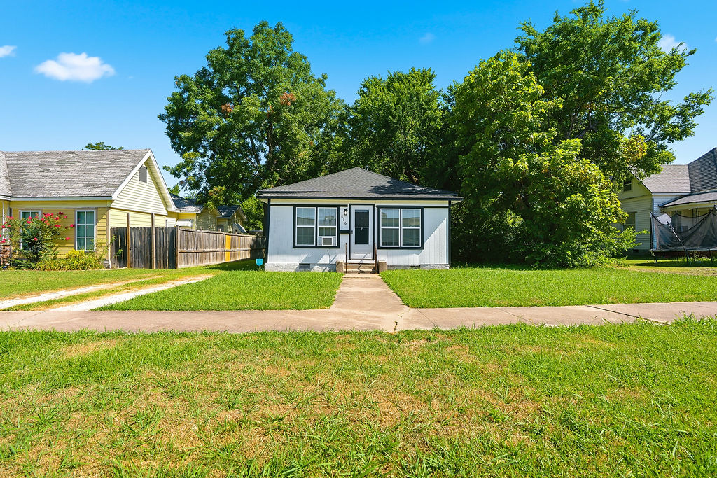816 E 9th Ada OK 74820