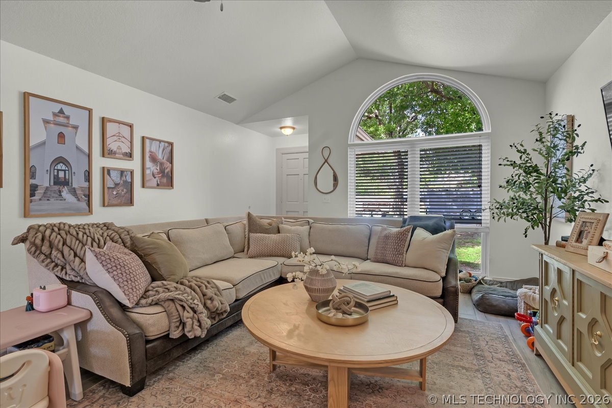 6211 S 28th Westavenue Tulsa OK 74132