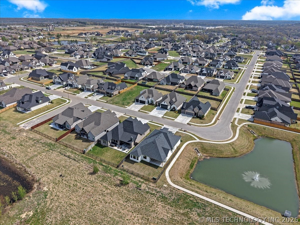 13722 S 20th Place E Bixby OK 74008