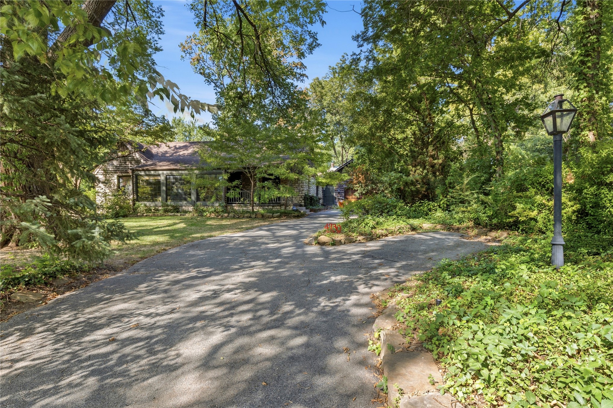 4730 S Columbia Place Tulsa OK 74105