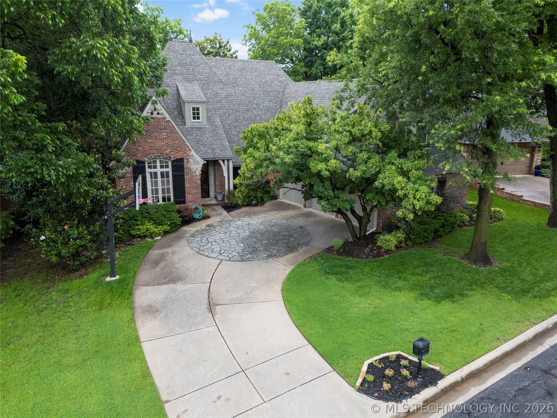 9034 S Maplewood Avenue Tulsa OK 74137