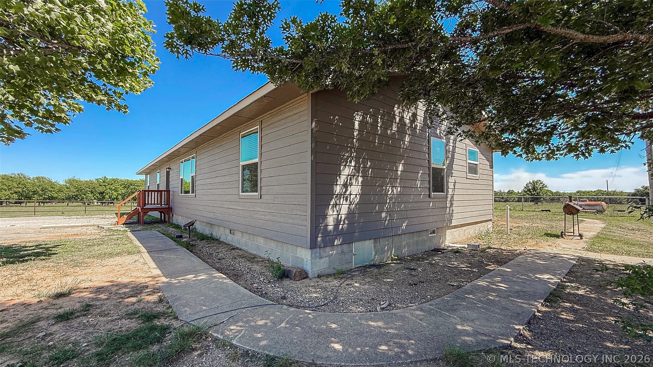 6951 E 134 Road Holdenville OK 74848