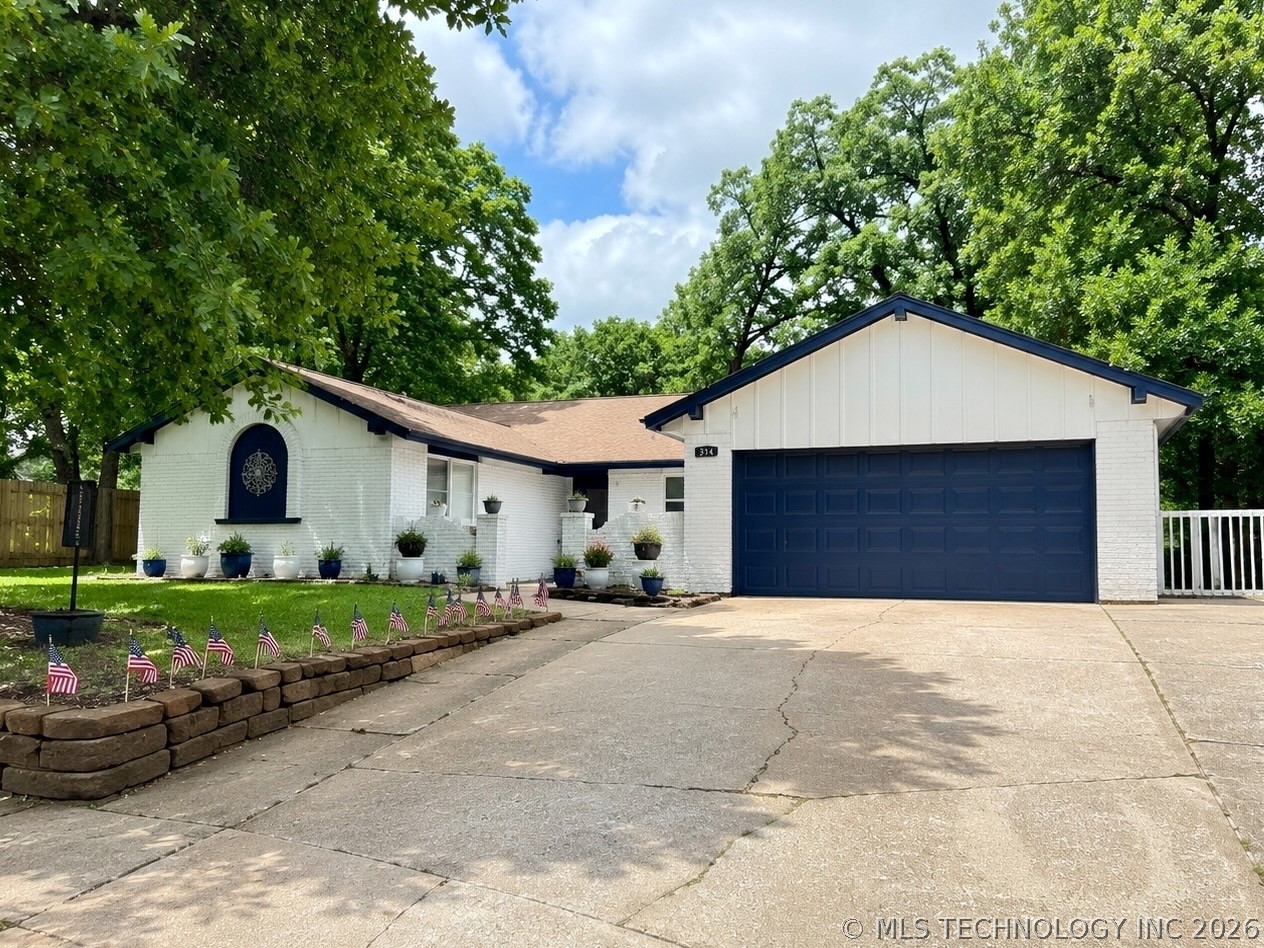 334 Spruce Court Sand Springs OK 74063