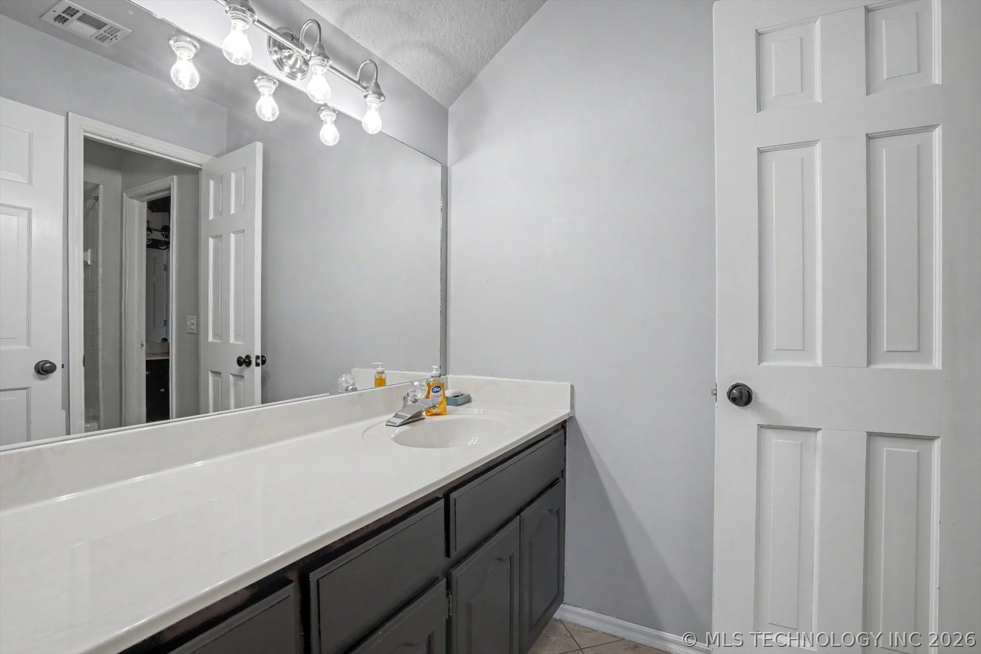10127 S Granite Avenue Tulsa OK 74137