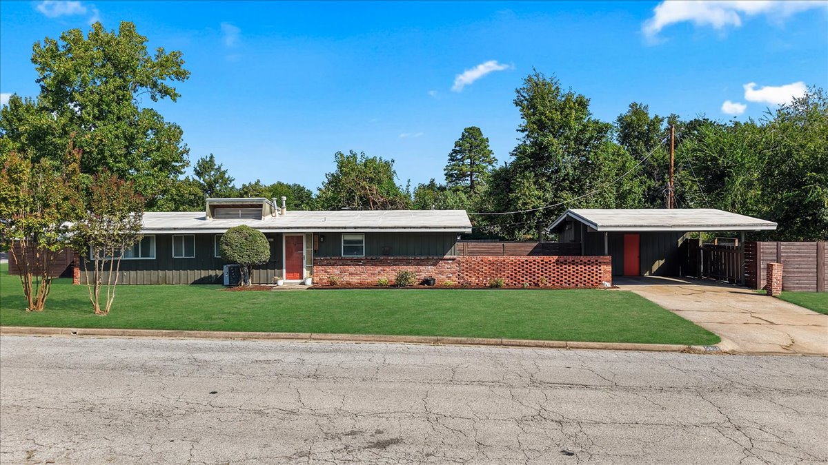 5803 E 25th Place Tulsa OK 74114