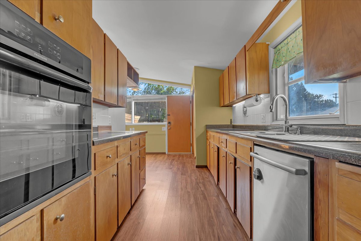 5803 E 25th Place Tulsa OK 74114