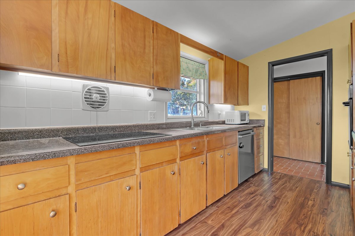5803 E 25th Place Tulsa OK 74114