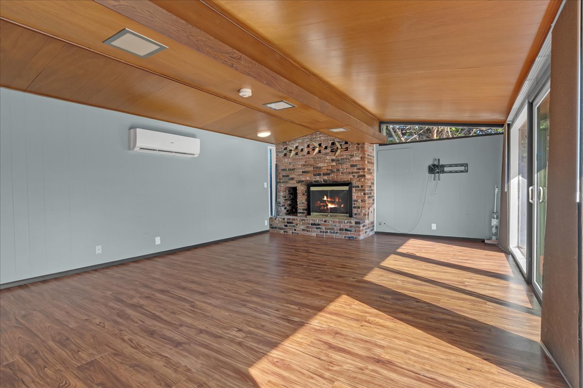 5803 E 25th Place Tulsa OK 74114