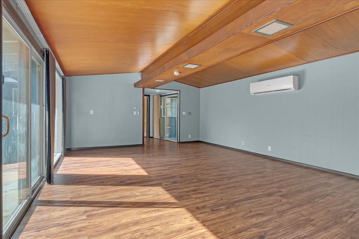 5803 E 25th Place Tulsa OK 74114