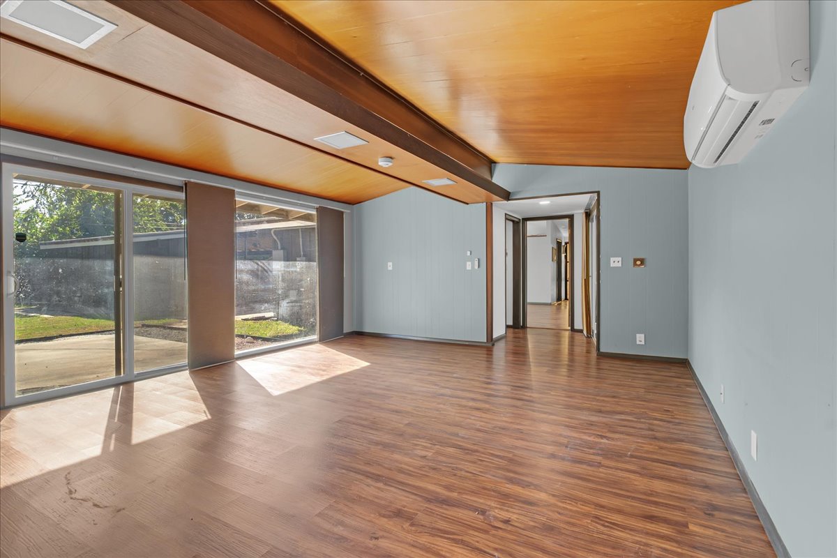 5803 E 25th Place Tulsa OK 74114