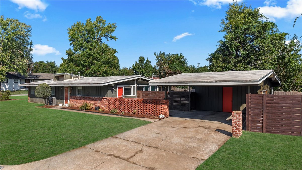 5803 E 25th Place Tulsa OK 74114