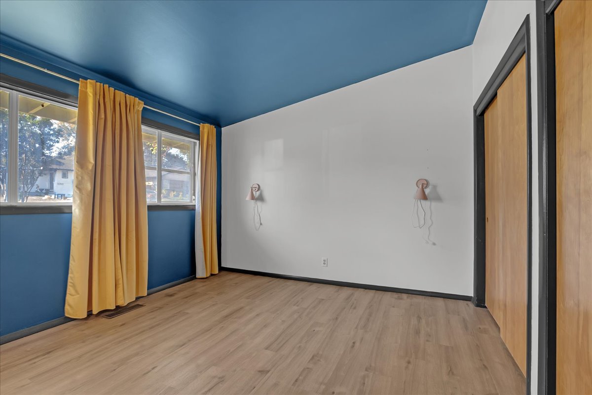 5803 E 25th Place Tulsa OK 74114