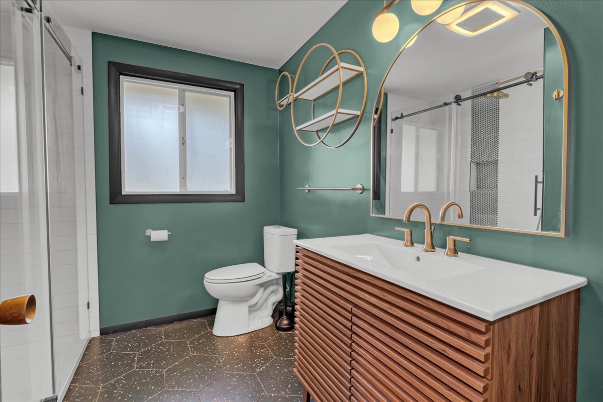 5803 E 25th Place Tulsa OK 74114